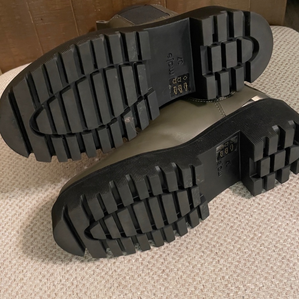 MAJE Paris Chelsea Boots with Platform Sole - Picture 12 of 12